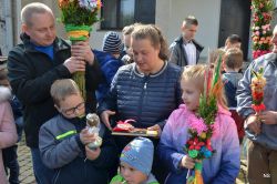 Czytaj więcej:  Niedziela Polmowa w parafii Tworkowa  - Konkurs palm 2019
